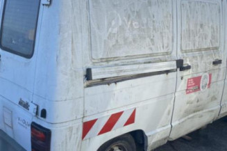 Pompe à carburant RENAULT TRAFIC 1