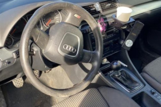 Poignee interieur arriere droit AUDI A4 2