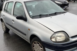 Pare choc avant RENAULT CLIO 2