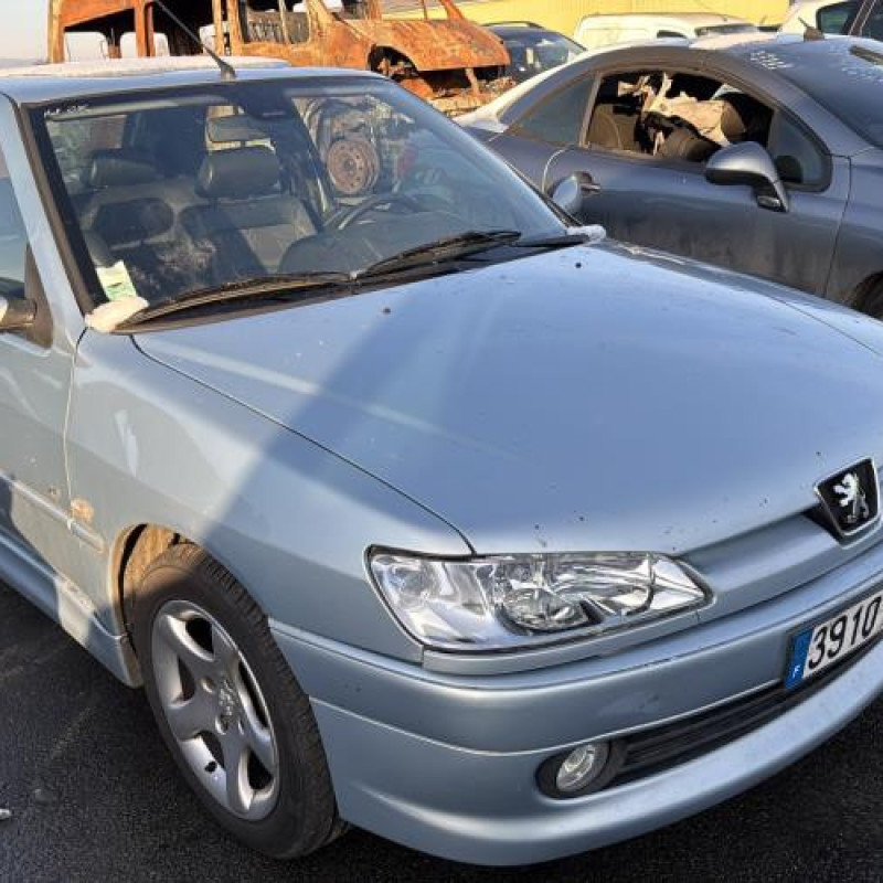 Custode arriere droit PEUGEOT 306 Photo n°3