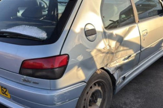 Custode arriere droit PEUGEOT 306