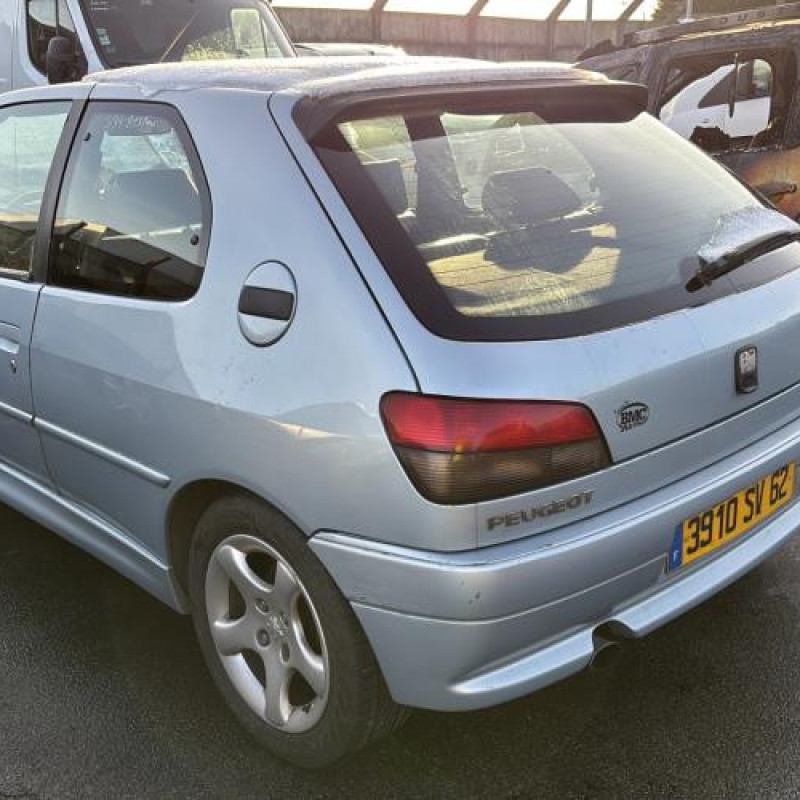 Custode arriere droit PEUGEOT 306 Photo n°5