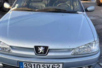 Custode arriere droit PEUGEOT 306