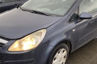 Custode arriere droit OPEL CORSA D