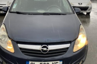 Custode arriere droit OPEL CORSA D