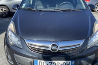 Custode arriere droit OPEL CORSA D