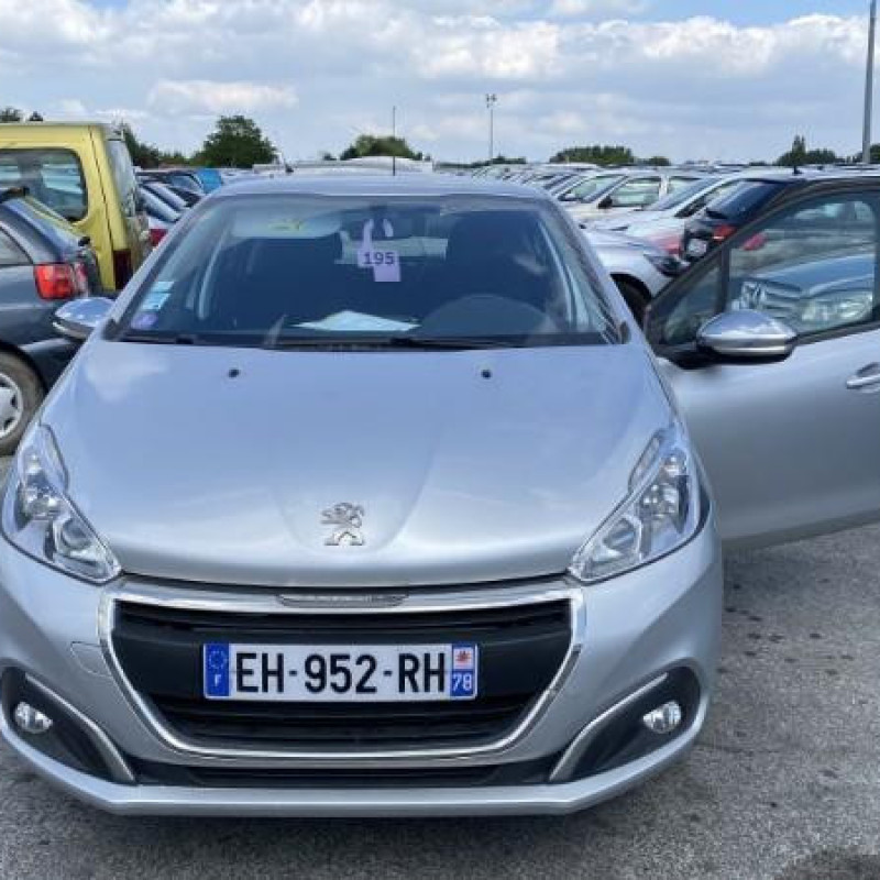 PEUGEOT208 1 PHASE 2 1.2 VTI - 12V Photo n°9