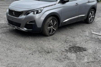 PEUGEOT3008 2 PHASE 1 1.5 BLUE HDI - 16V TURBO Photo n°1