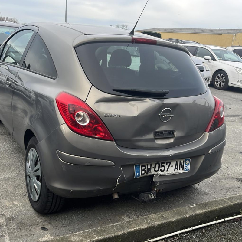 OPELCORSA D PHASE 1 1.2i - 16V Photo n°5