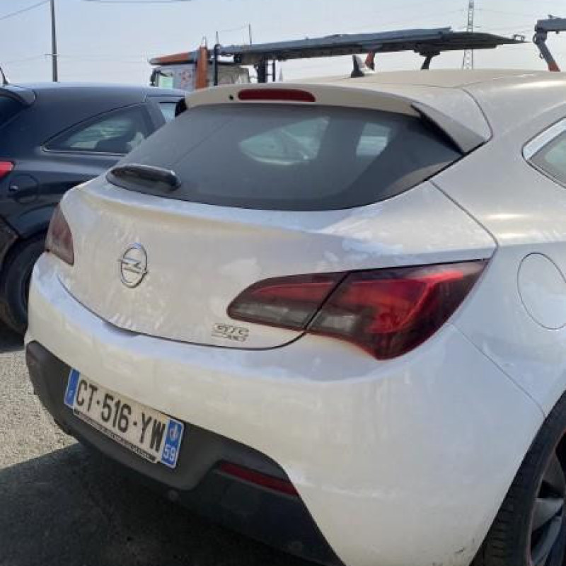 OPELASTRA J GTC 1.4i - 16V TURBO Photo n°5