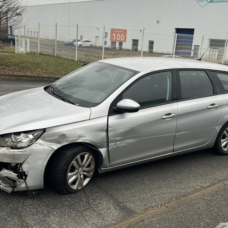 PEUGEOT308 2 SW PHASE 1 BREAK 1.6 BLUE HDI - 8V TURBO Photo n°5