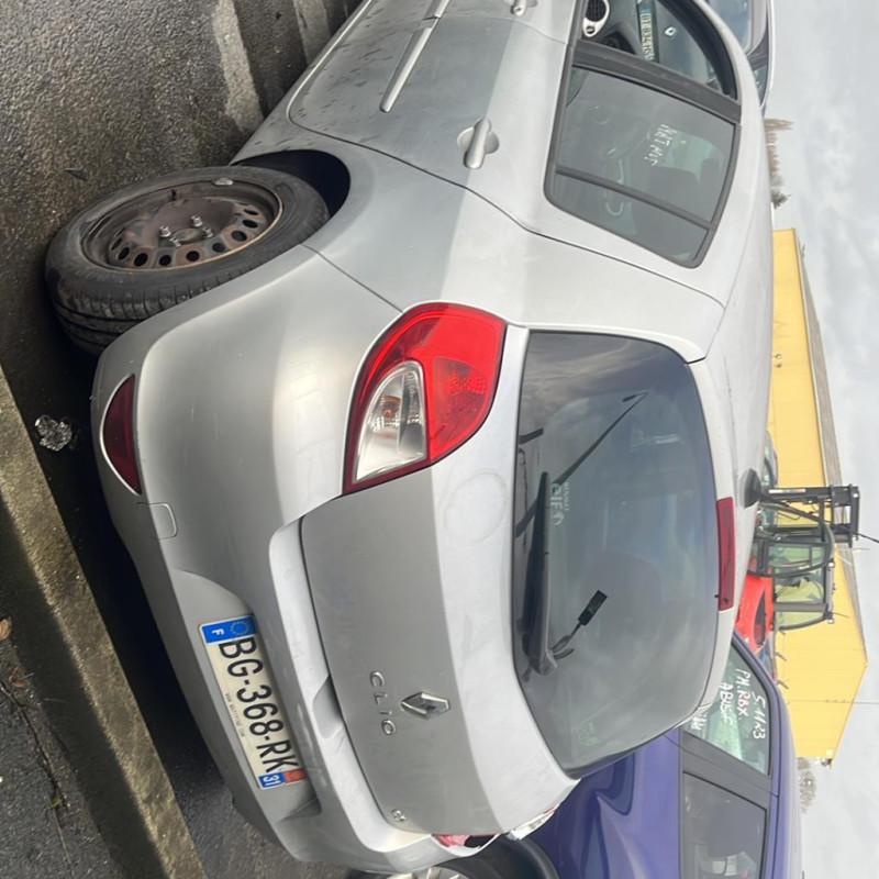 RENAULTCLIO 3 PHASE 2 1.5 DCI - 8V TURBO Photo n°15