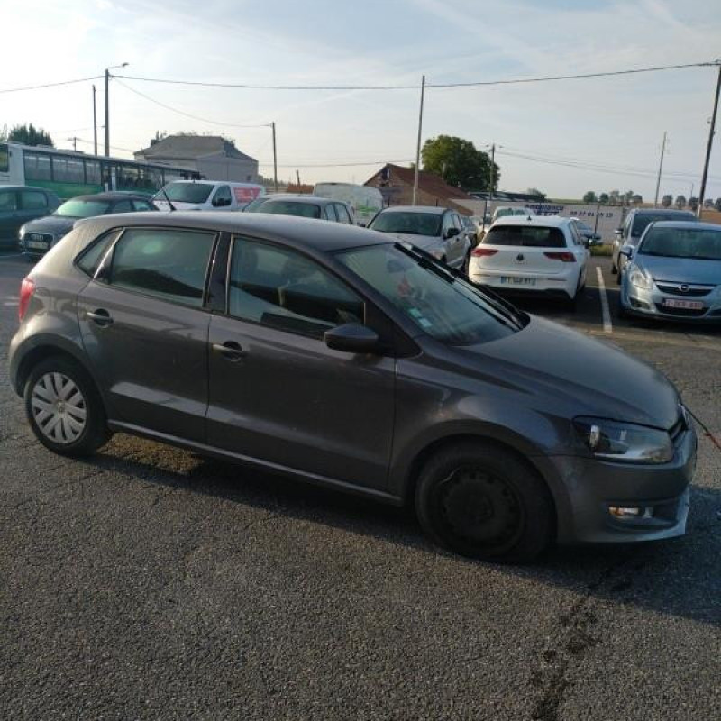 VOLKSWAGENPOLO 5 PHASE 1 1.6 TDI - 16V TURBO Photo n°2