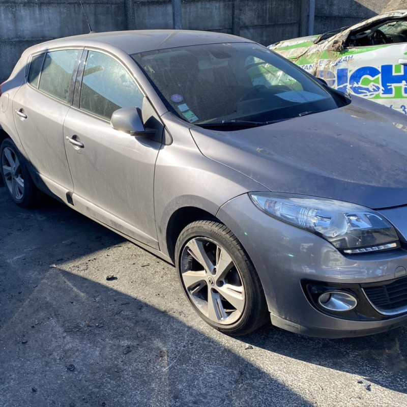 RENAULTMEGANE 3 PHASE 2 1.2i - 16V TURBO TCE 115 Photo n°2