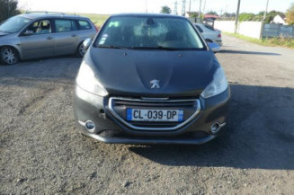 PEUGEOT208 1 PHASE 1 1.6i - 16V Photo n°1