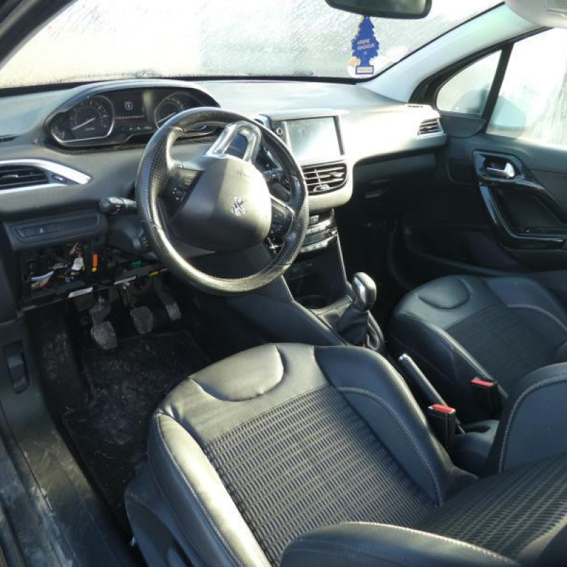 PEUGEOT208 1 PHASE 1 1.6i - 16V Photo n°6