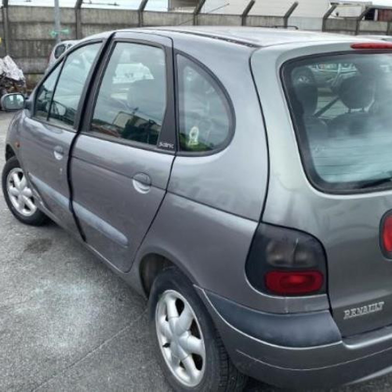 Pare choc arriere RENAULT SCENIC 1 Photo n°3