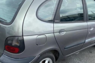 Pare choc arriere RENAULT SCENIC 1