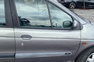 Pare choc arriere RENAULT SCENIC 1