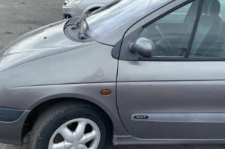 Pare choc arriere RENAULT SCENIC 1