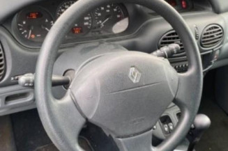 Pare choc arriere RENAULT SCENIC 1