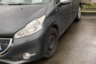 Com (Bloc Contacteur Tournant+Commodo Essuie Glace+Commodo Phare) PEUGEOT 208 1