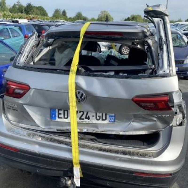 Leve vitre electrique arriere gauche VOLKSWAGEN TIGUAN 2 Photo n°5