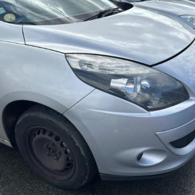 Feu arriere secondaire gauche (feux) RENAULT SCENIC 3 Photo n°4