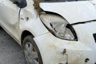 Serrure avant droit TOYOTA YARIS 2