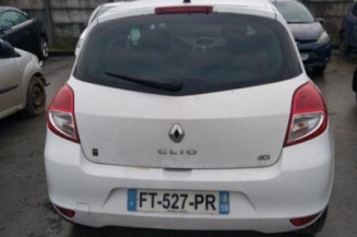 Anti brouillard arriere gauche RENAULT CLIO 3