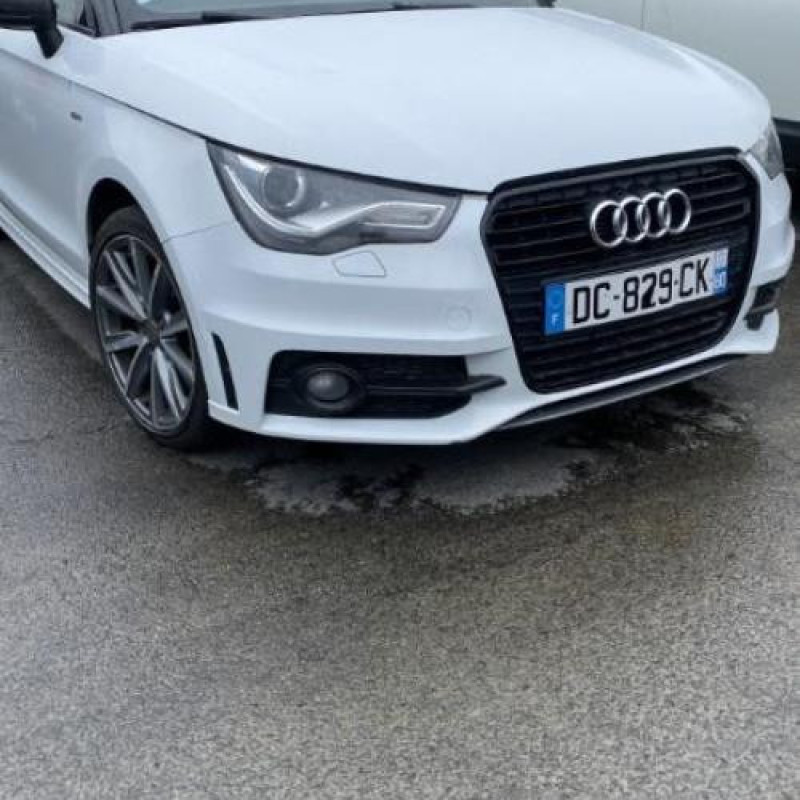 Bouton de warning AUDI A1 1 Photo n°12