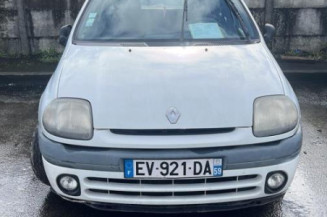 Anti brouillard droit (feux) RENAULT CLIO 2