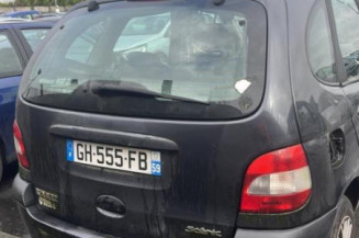 Moteur essuie glace avant RENAULT SCENIC 1