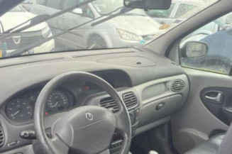 Serrure avant droit RENAULT SCENIC 1