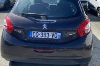 Interrupteur de leve vitre avant droit PEUGEOT 208 1