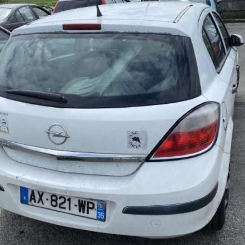 Feu arriere principal droit (feux) OPEL ASTRA H Photo n°9