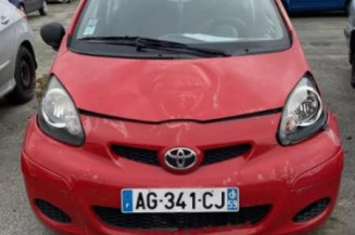 Renfort pare choc arriere (traverse) TOYOTA AYGO 1