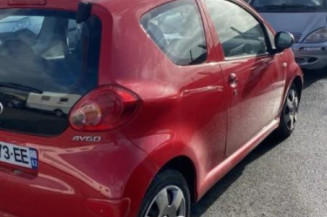 Pretensionneur de ceinture avant droit TOYOTA AYGO 1