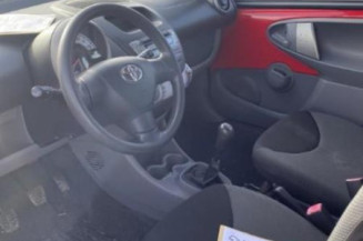 Pretensionneur de ceinture avant droit TOYOTA AYGO 1