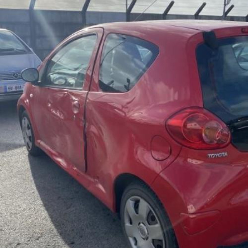 Lunette arriere TOYOTA AYGO 1 Photo n°17