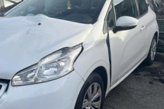 Ecran GPS PEUGEOT 208 1