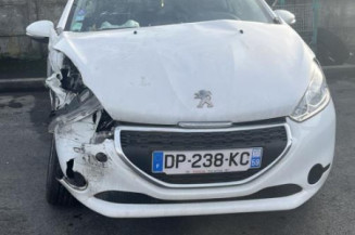 Feu arriere stop central PEUGEOT 208 1