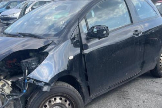 Serrure avant droit TOYOTA YARIS 2