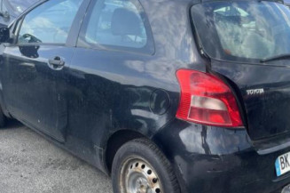 Serrure avant droit TOYOTA YARIS 2