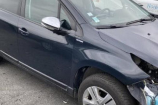 Poignee porte avant gauche PEUGEOT 2008 1