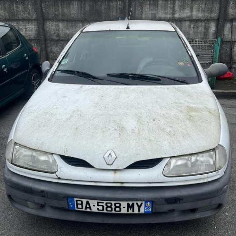 Bouton de warning RENAULT LAGUNA 1 Photo n°4