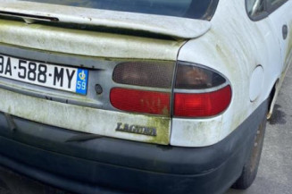 Bouton de warning RENAULT LAGUNA 1