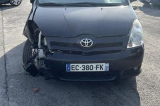 Pretensionneur de ceinture avant droit TOYOTA COROLLA VERSO 2