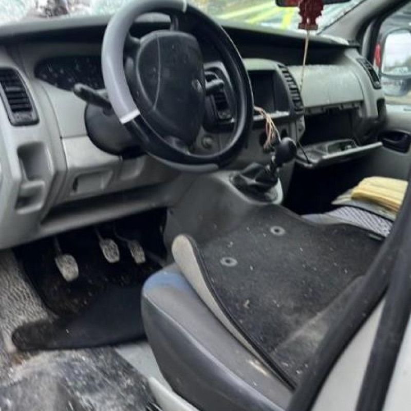 Poignee porte avant droit RENAULT TRAFIC 2 Photo n°8