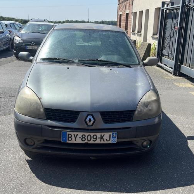 Pare choc arriere RENAULT CLIO 2 Photo n°7